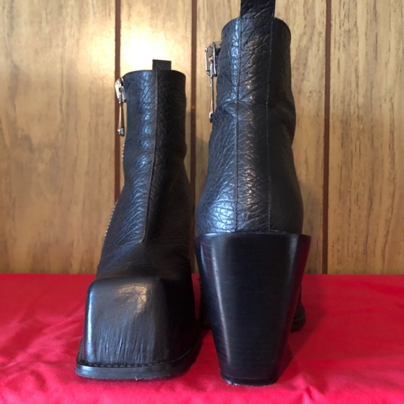 John Fluevog Stand Up Dietrich Black Leather Platform Zippered Ankle Boots sz9 - Picture 2 of 9